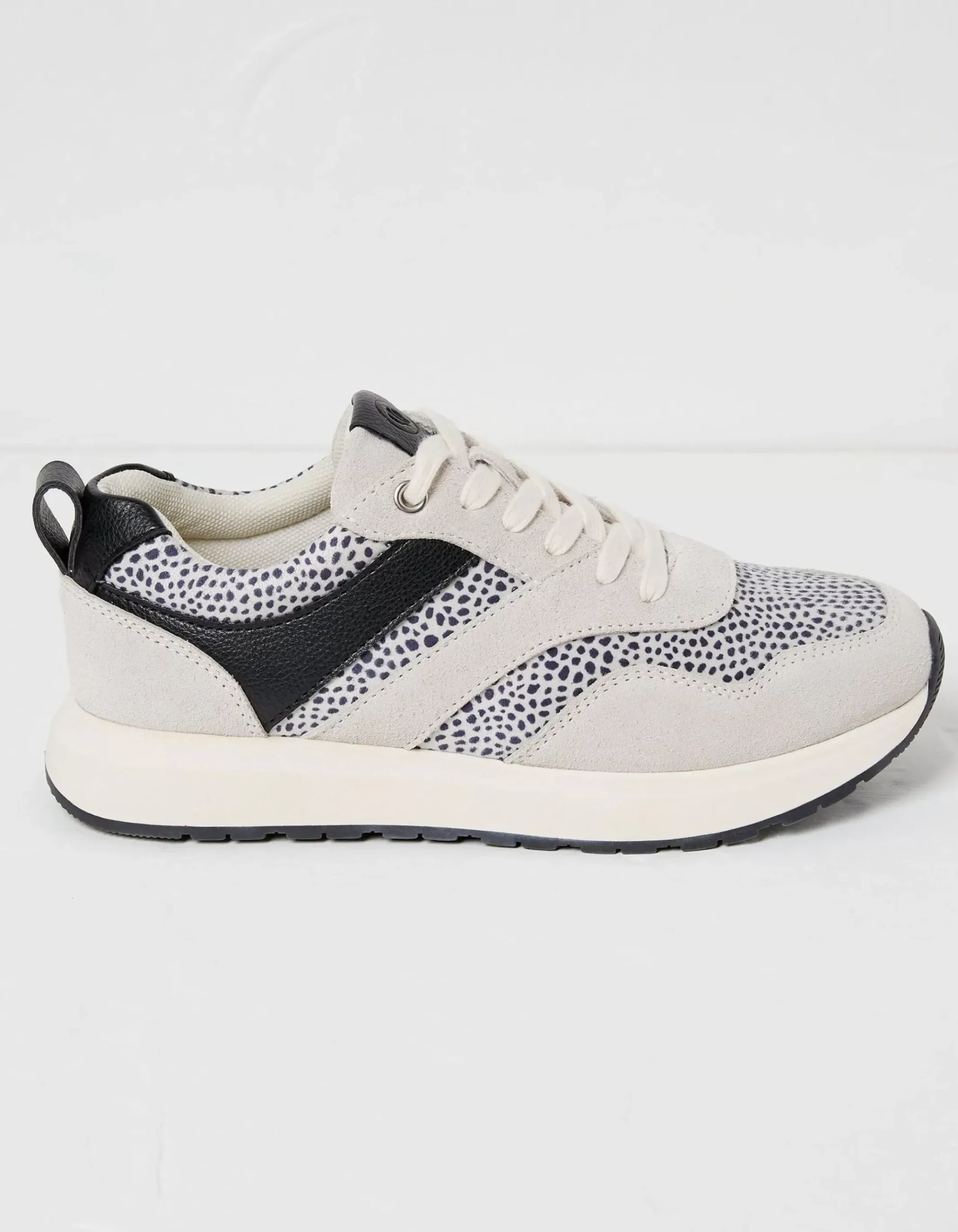 Nessa Runner Trainer