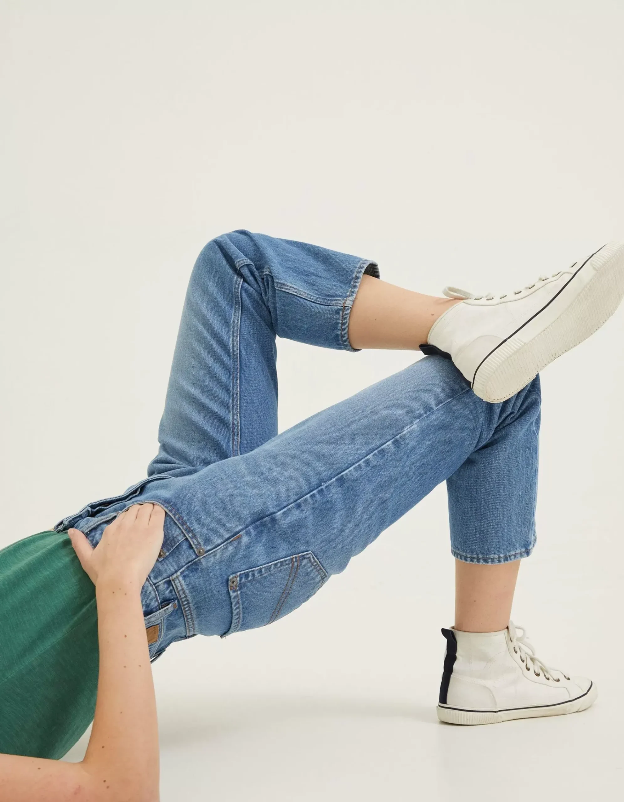 Sutton Straight Cropped Jeans